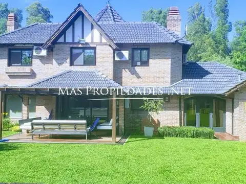 Venta Casa en Campos De Alvarez 3 Dormitorios Moreno 100