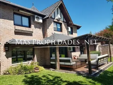 Venta Casa en Campos De Alvarez 3 Dormitorios Moreno