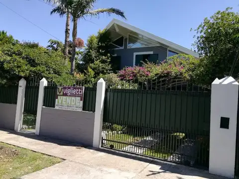 IMPORTANTE CHALET SOBRE 2 LOTES EN RANELAGH 220.000.-