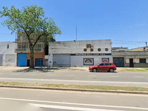 Tremendo Galpón 650m2 con Local y Oficinas