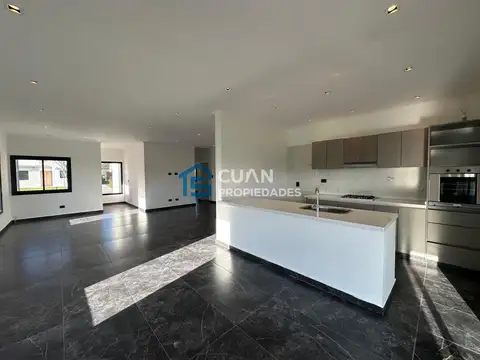 Casa en Venta al Noroeste