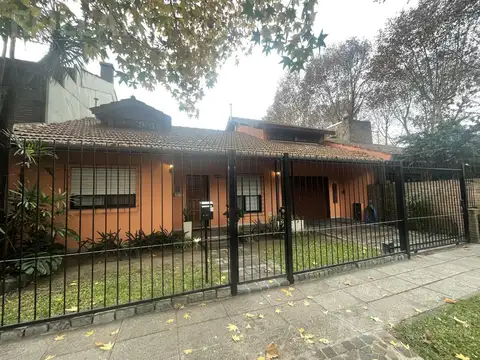 Casa de 304 mts2 en venta en Villa Adelina