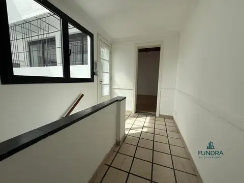 Depto Tipo Casa 3 ambientes con 2 baños