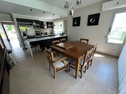 Casa en Alquiler de 3 dormitorios
