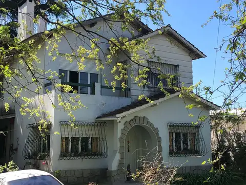 Casa - Barrio Parque Leloir