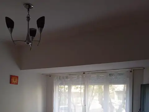 Temporada - 3 ambientes a la calle - Catamarca 1100 - La Perla - Mar del Plata