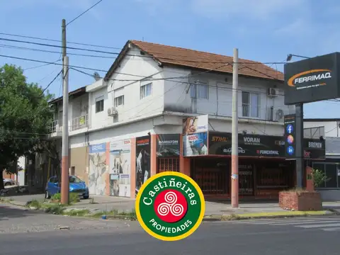VENTA LOCAL COMERCIAL + 3 DEPTOS en Planta Alta, uno de ellos tipo Chalet - ( EN BLOCK )  