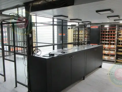 VENTA LOCAL COMERCIAL + 3 DEPTOS en Planta Alta, uno de ellos tipo Chalet - ( EN BLOCK )  