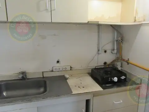 VENTA LOCAL COMERCIAL + 3 DEPTOS en Planta Alta, uno de ellos tipo Chalet - ( EN BLOCK )  