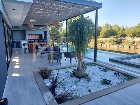 Casa Chalet  en Venta en San Fernando, G.B.A. Zona Norte, Argentina