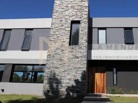 Casa Chalet  en Venta en San Fernando, G.B.A. Zona Norte, Argentina