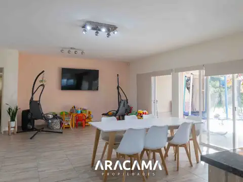 Casa en Venta Barrio Privado Santa Rita