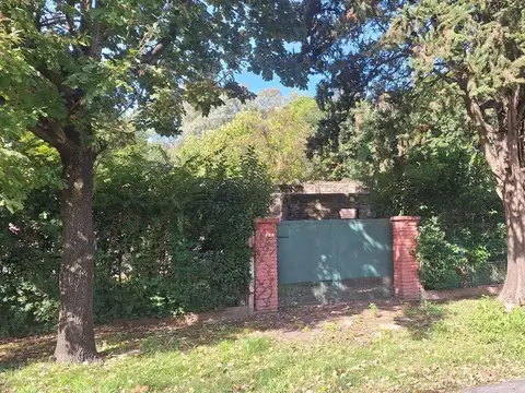 AMPLIO LOTE DE 1900 m2 EN VENTA, SOURIGUES