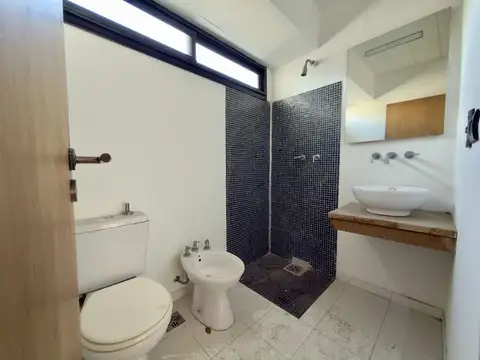 12 700, Piso 3