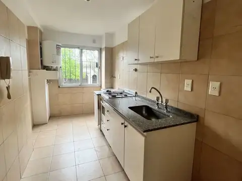 Departamento en Venta en Flores, USD 107.000