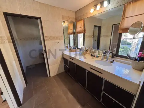 Casa 6 ambientes con 1 baño