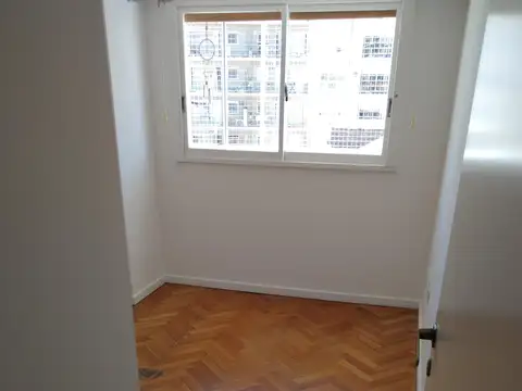 Departamento en Alquiler en Parque Centenario, $ 850.000