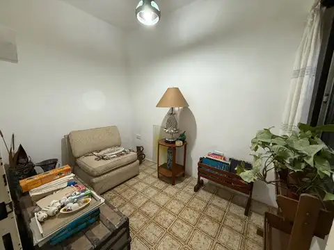 Depto Tipo Casa 5 ambientes con 2 baños