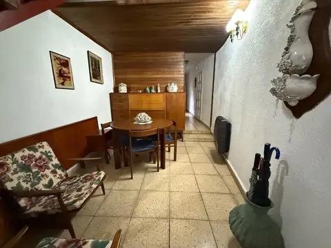 Depto Tipo Casa en Venta de 5 ambientes
