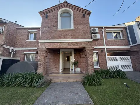 Casa totalmente reciclada a nuevo en Barrio Cerrado San Isidro Labrador – Lomas de San Isidro