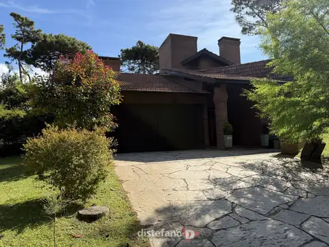 Casa en Alquiler Temporal de 4 dormitorios