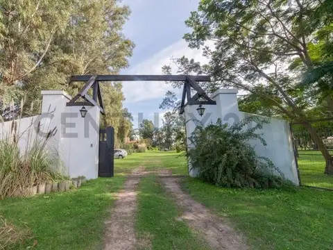 Quinta con gran quincho y pileta en venta, San Jose del Rincon, Santa Fe.