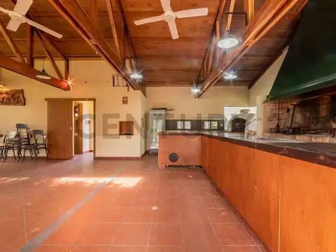Quinta con gran quincho y pileta en venta, San Jose del Rincon, Santa Fe.