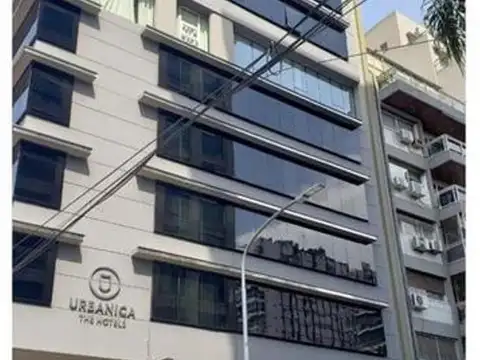Av. Del Libertador 5700 - Esq Pampa