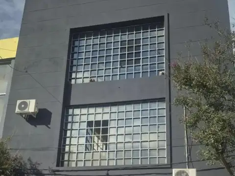 Alquiler | Local comercial | 3 plantas | Capitán Bermúdez | Barrio Centro