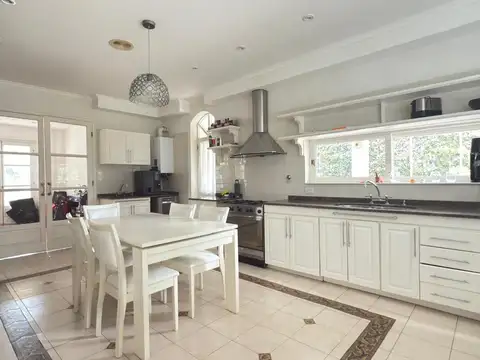VENTA DE CASA EN COUNTRY ABRIL