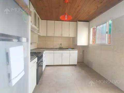 Depto Tipo Casa en Venta en Villa Ballester, USD 105.000