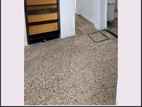 Local en Venta Via Pública