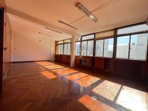 Oficina Centro Av. Rivadavia – Oportunidad
