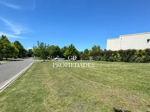 Ayres Plaza 800