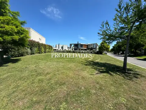 Ayres Plaza 800