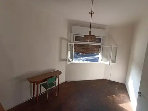 Martínez Castro 600, Piso 1°