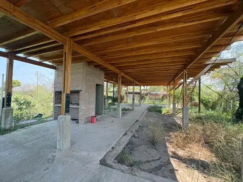 CASA QUINTA AL RIO EN SAUCE VIEJO A TERMINAR