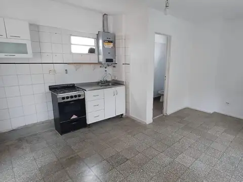Departamento en Alquiler en Colegiales, $ 650.000
