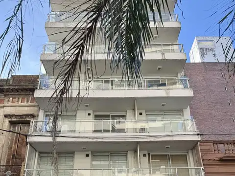 Jujuy al 1700  zona  Parque España