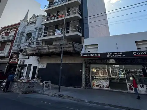 Avenida Rivadavia 8800