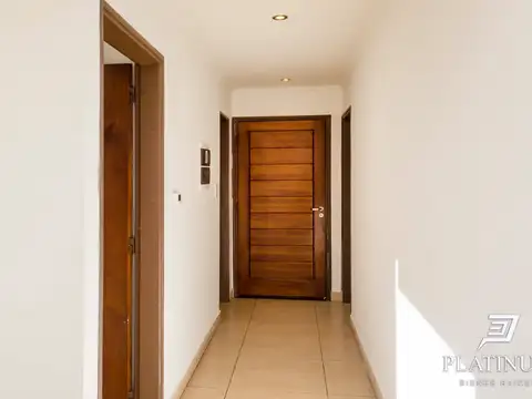 VENTA  departamento 2 Dorm 2 baños C/cochera en santiago del estero 841 100