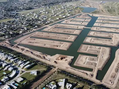 Terreno en Venta 30  mts Fondo