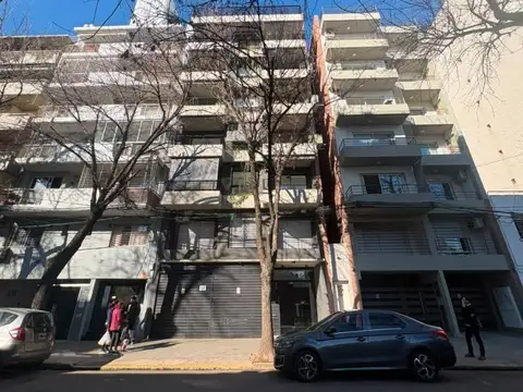 HERMOSO MONOAMBIENTE A ESTRENAR-Ayacucho 1945 5° A