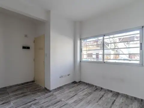 Departamento en Alquiler en Villa Luro, $ 550.000