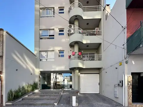 DEPARTAMENTO DE 4 AMBIENTES EXCELENTE