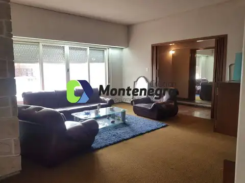 Casa en Venta en Berazategui, USD 140.000