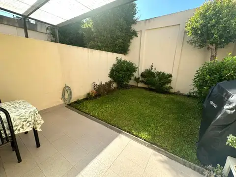Dúplex 4 Ambientes en Olivos - Suite, Escritorio y Patio - 161m² - Doble Cochera