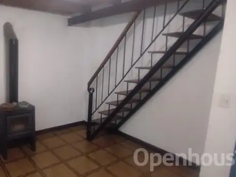 VENTA-CASA DOS PLANTAS CON PILETA-BARRIO PELLEGRINI II