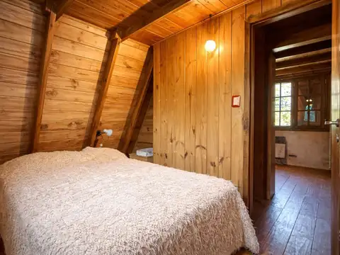 VENTA CASA 3 AMBIENTES ALPINA CON PARQUE