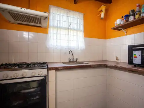 Casa 3 ambientes con 1 baño